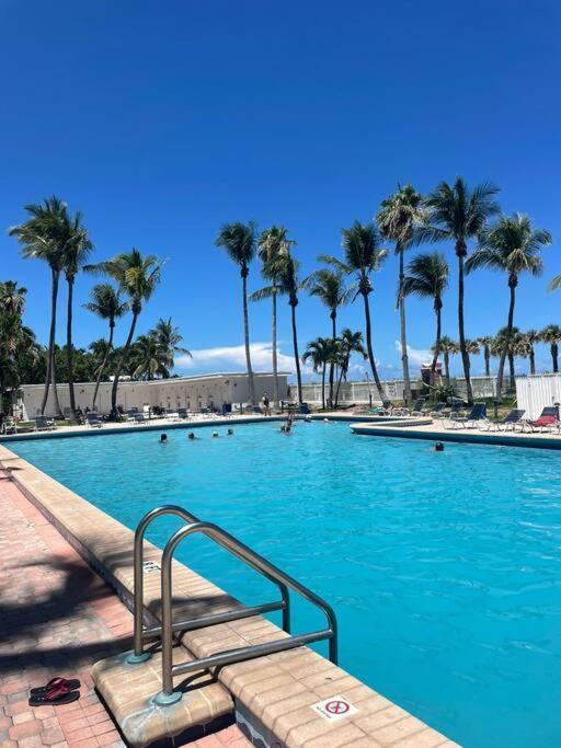 Charming Studio City View! Miami Beach Buitenkant foto